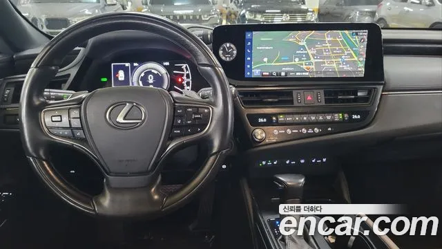 Lexus ES — Фото автомобиля 15