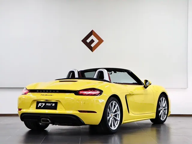 Porsche 718 — Фото автомобиля 6