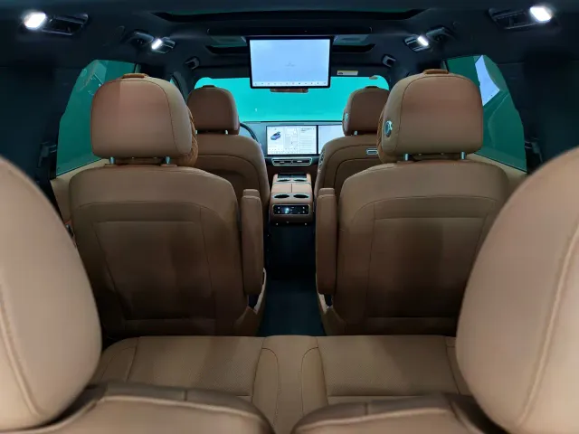 Li Auto L8 — Фото автомобиля 13