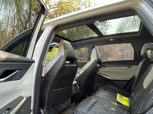 Changan CS75 Plus — Фото автомобиля 10