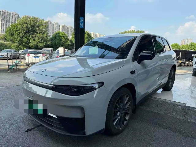 Фотография автомобиля — Leapmotor C10