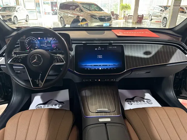 Mercedes-Benz E-Class — Фото автомобиля 15
