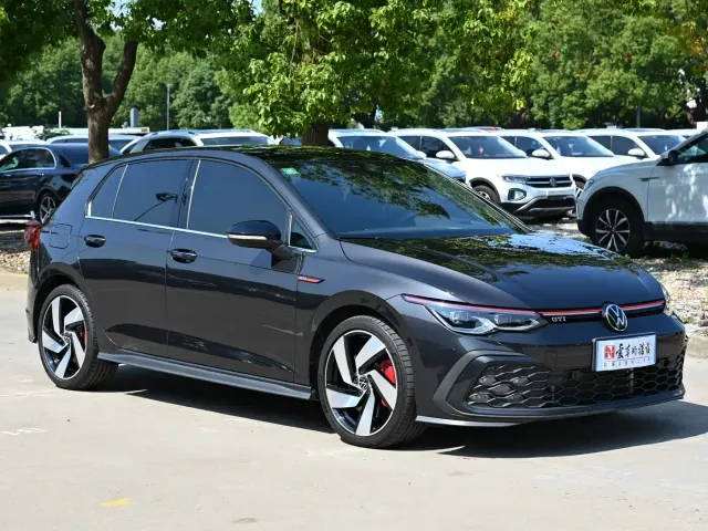 Volkswagen Golf GTI — Фото автомобиля 7