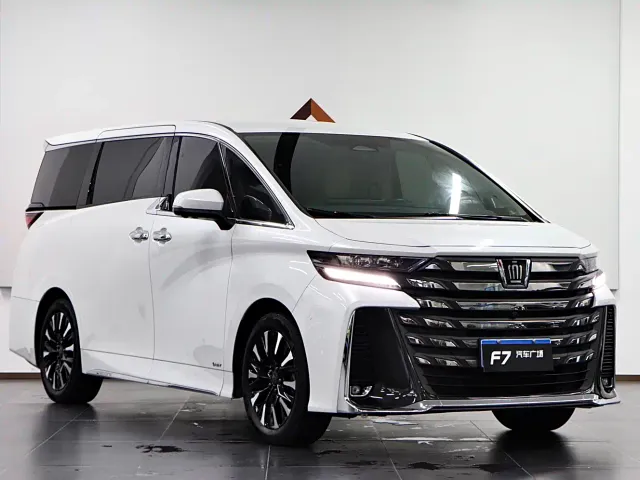 Toyota Vellfire — Фото автомобиля 3