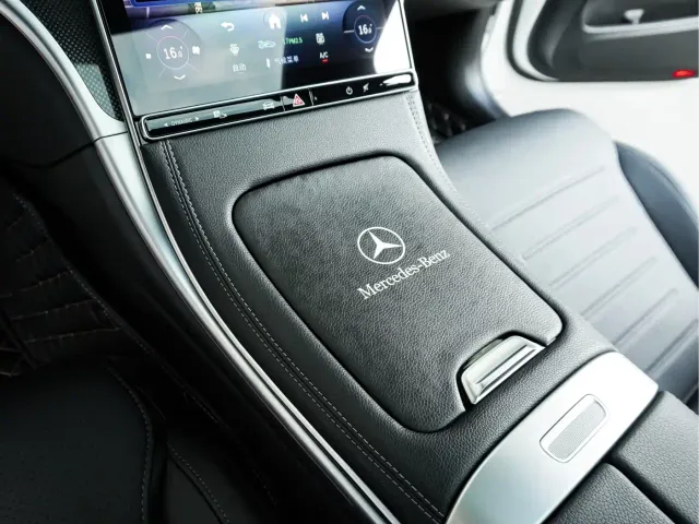 Mercedes-Benz C-Class — Фото автомобиля 16