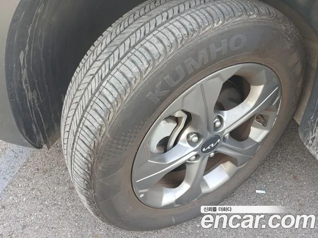 Kia Seltos — Фото автомобиля 7
