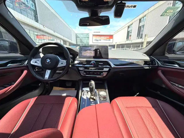 BMW 5 Series — Фото автомобиля 6