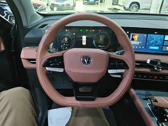 Changan CS75 Plus — Фото автомобиля 10