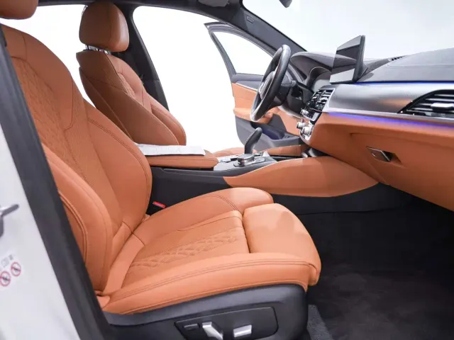 BMW 5 Series — Фото автомобиля 26