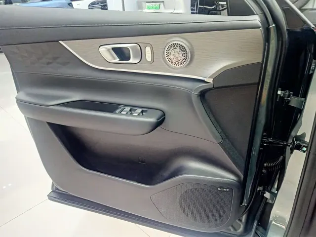 Chery Tiggo 8 PLUS — Фото автомобиля 14