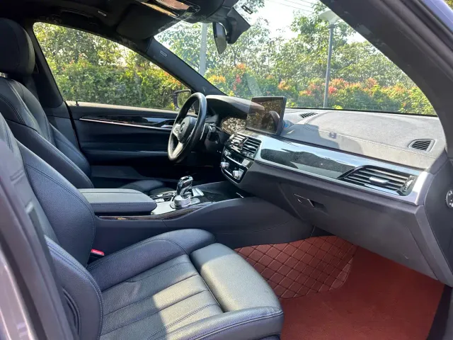 BMW 6 Series Gran Turismo — Фото автомобиля 12
