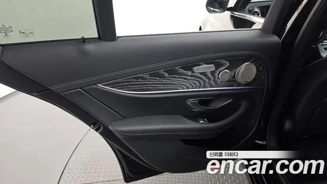 Mercedes-Benz E-Class W213 — Фото автомобиля 14