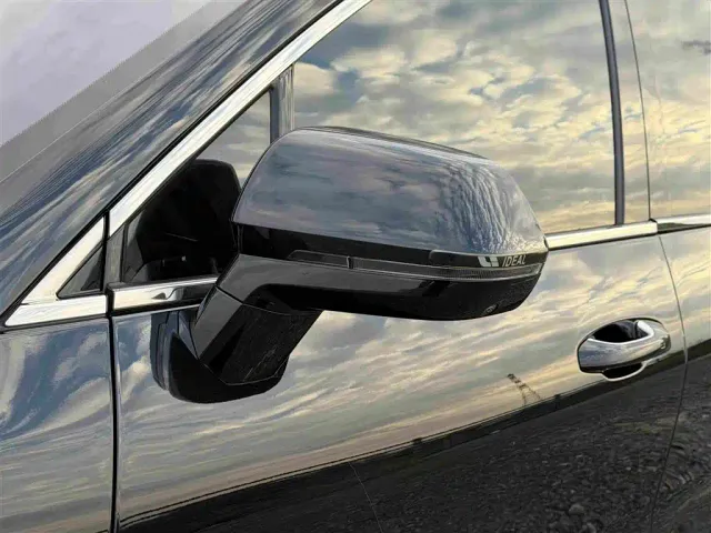 Li Auto ONE — Фото автомобиля 15