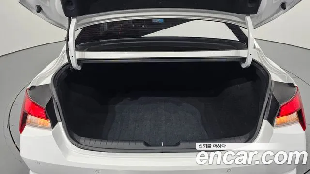 Hyundai Avante CN7 — Фото автомобиля 20