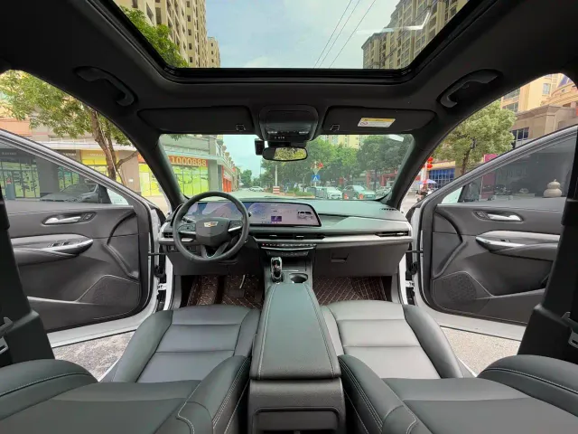 Cadillac XT4 — Фото автомобиля 26