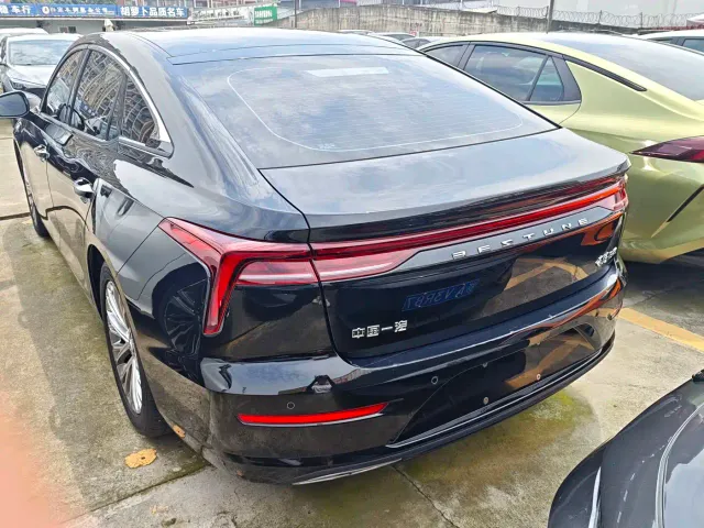 Bestune B70 — Фото автомобиля 16