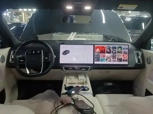 Li Auto L8 — Фото автомобиля 9
