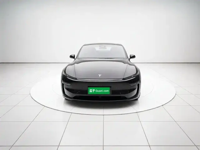 Tesla Model Y — Фото автомобиля 2