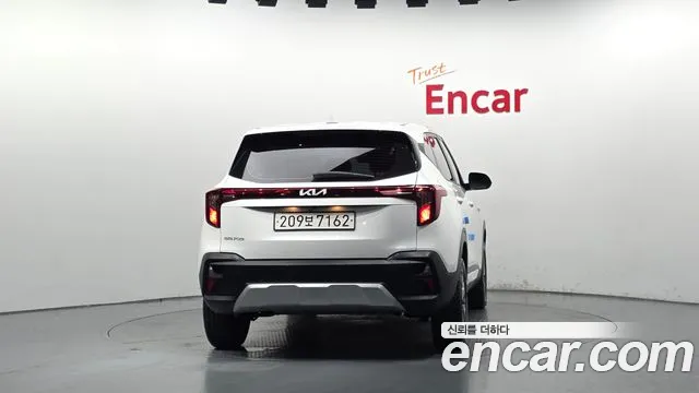 Kia Seltos — Фото автомобиля 4
