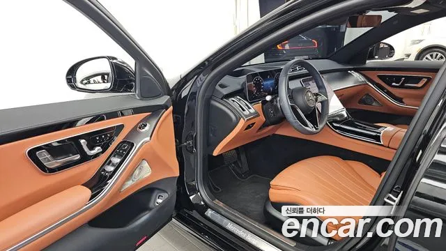 Mercedes-Benz S-Class — Фото автомобиля 10