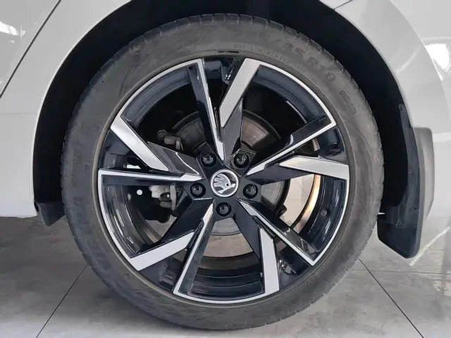 Skoda Octavia — Фото автомобиля 18