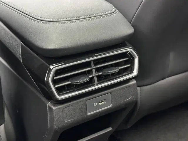 Geely Boyue — Фото автомобиля 27