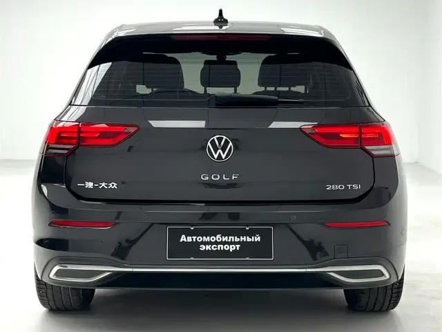 Volkswagen Golf — Фото автомобиля 12