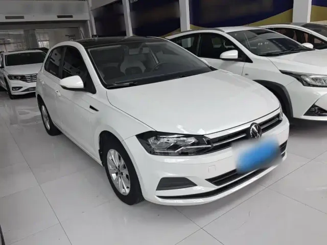 Volkswagen Polo — Фото автомобиля 3
