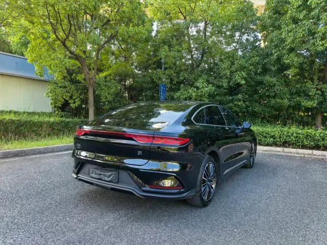 BYD Han — Фото автомобиля 7
