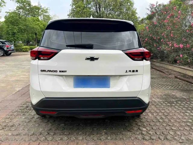 Chevrolet Orlando — Фото автомобиля 9