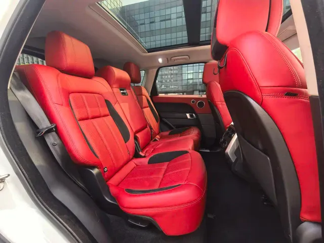 Land Rover Range Rover Sport — Фото автомобиля 9