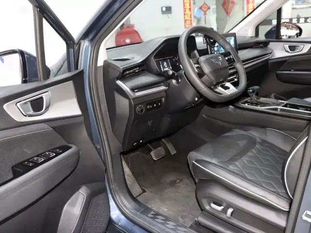 Wuling Jiachen — Фото автомобиля 9