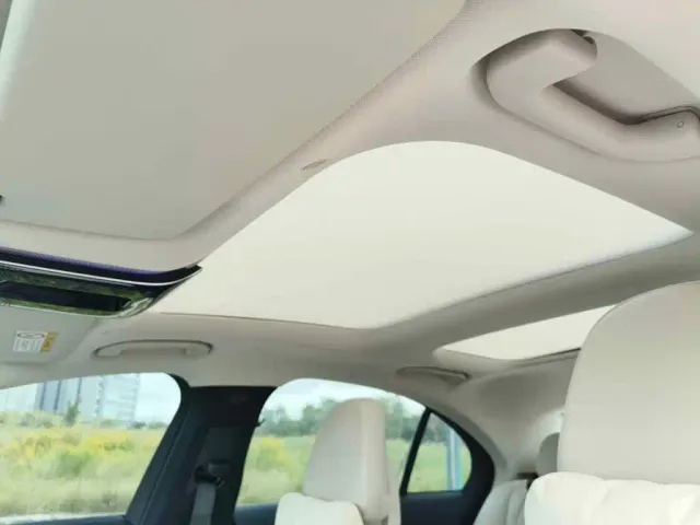 Mercedes-Benz E-Class — Фото автомобиля 14