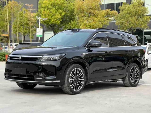 Aito M7 — Фото автомобиля 17