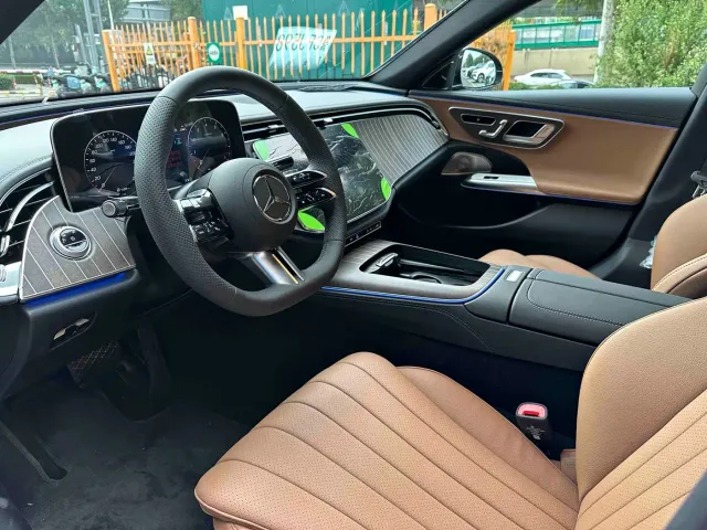 Mercedes-Benz E-Class — Фото автомобиля 8