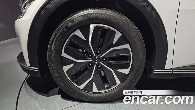 Kia EV6 — Фото автомобиля 5