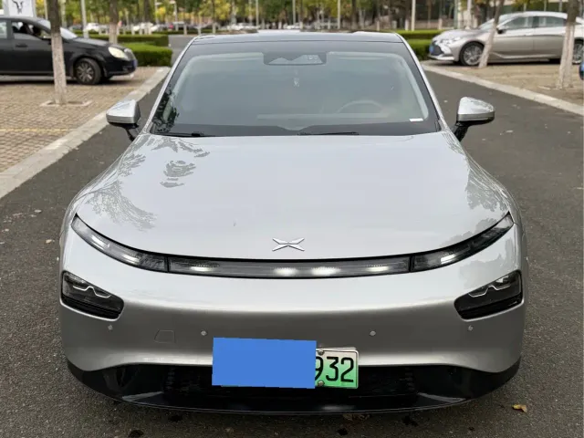 Xpeng P7 — Фото автомобиля 2