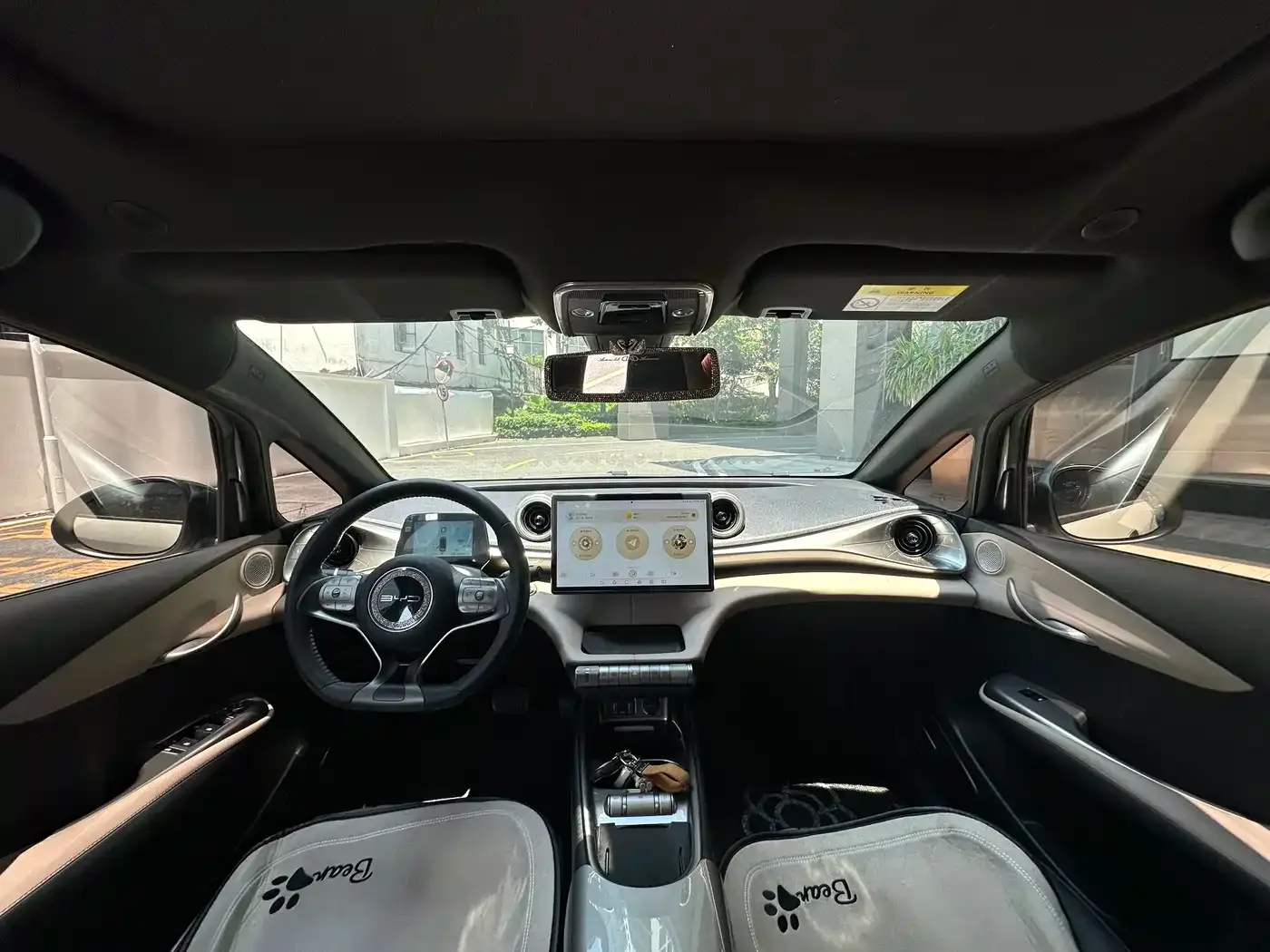 BYD Dolphin 2021 Model 405km Fashion Edition — Фото автомобиля 6