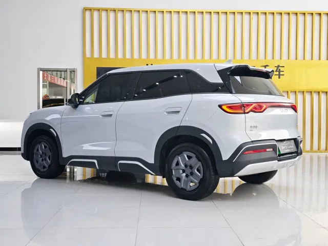 BYD Yuan UP — Фото автомобиля 9