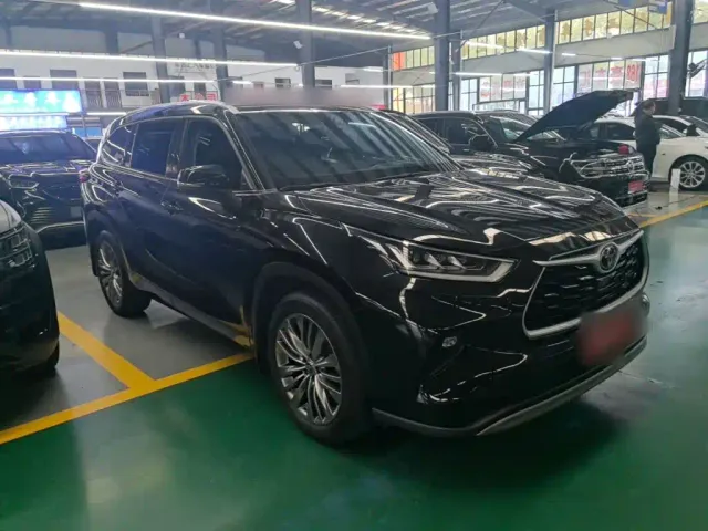 Toyota Highlander — Фото автомобиля 3