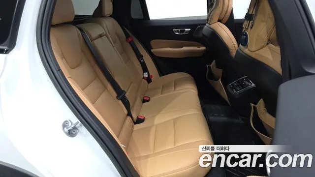 Вольво V60 V60 Cross Country 2 поколение B5 Ultimate AWD — Фото автомобиля 12