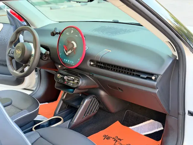 MINI Cooper — Фото автомобиля 10