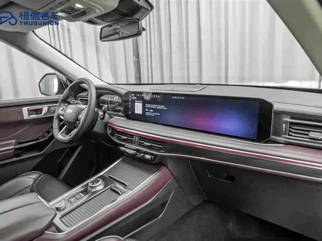 Ford Explorer — Фото автомобиля 14