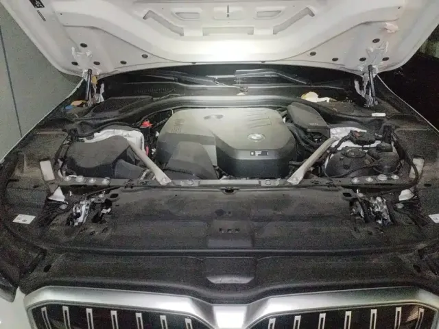 BMW 5 Series — Фото автомобиля 10