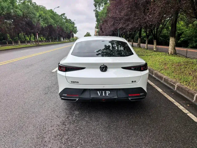 Changan Eado — Фото автомобиля 5