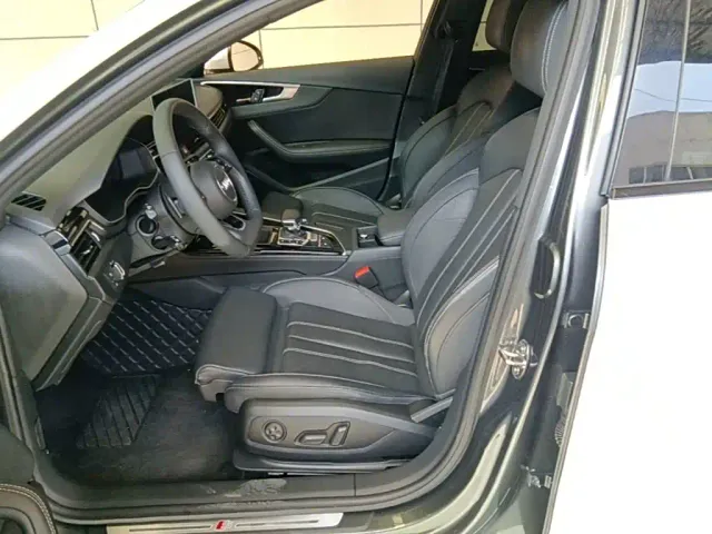 Audi A4L — Фото автомобиля 14