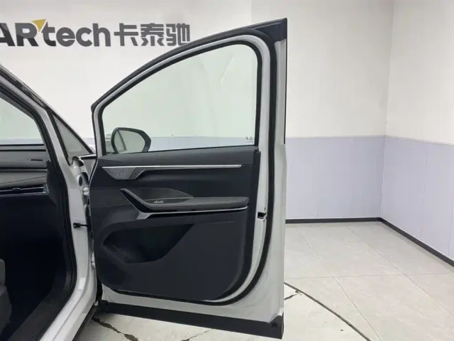 Maxus Dajia 7 — Фото автомобиля 17