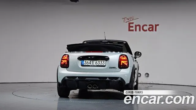 Mini Cooper Convertible — Фото автомобиля 3