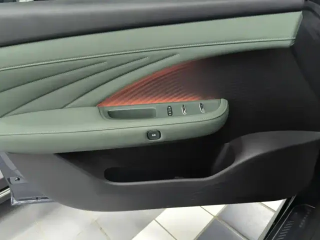 Nissan N7 — Фото автомобиля 7