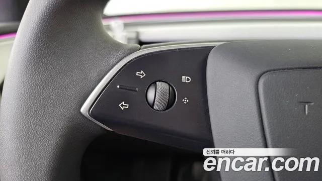 Tesla Model 3 — Фото автомобиля 23